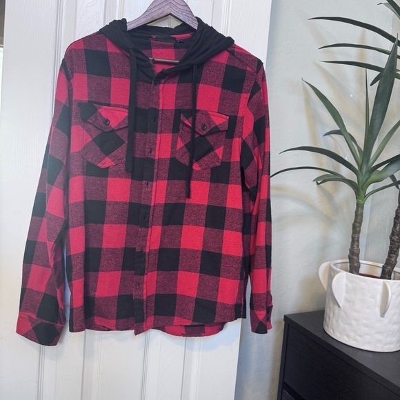 Reccess Other - Reccess Red and Black Plaid Hoodie Shirt 100% Cotton Men’s Size Medium